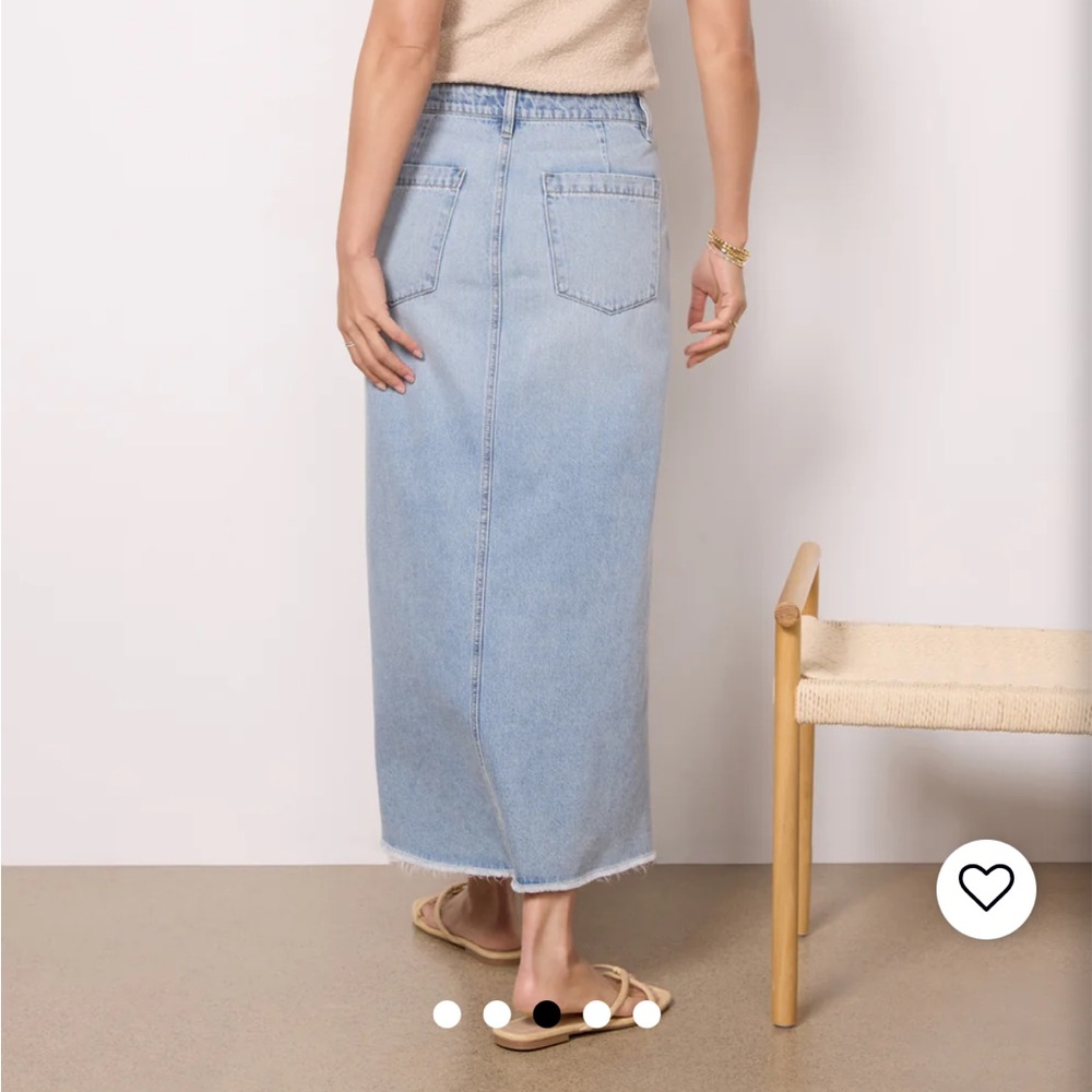 Long Jean skirt Kut from the Kloth brand.